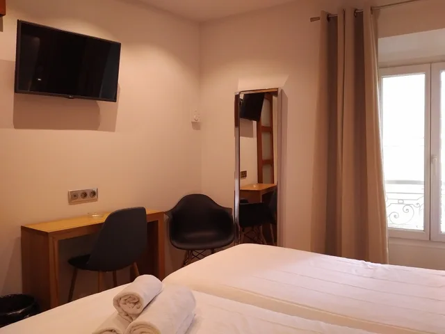 غرفة بسريرين منفصلين، Le Florian Hotel 2/9