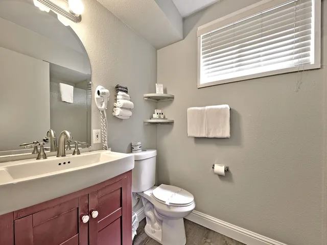 California, Suite, King Bed، Secrets Inn Lake Tahoe 4/7