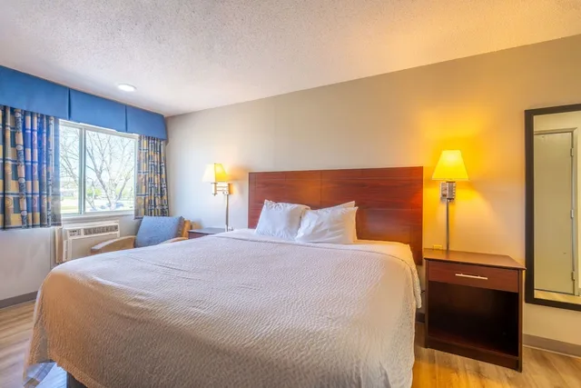 غرفة بسرير كينج، Days Inn by Wyndham Sioux City 3/10