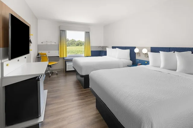 غرفة بسريرين كوين لذوي الإعاقة، Microtel Inn and Suites by Wyndham Rehoboth Beach 2/4