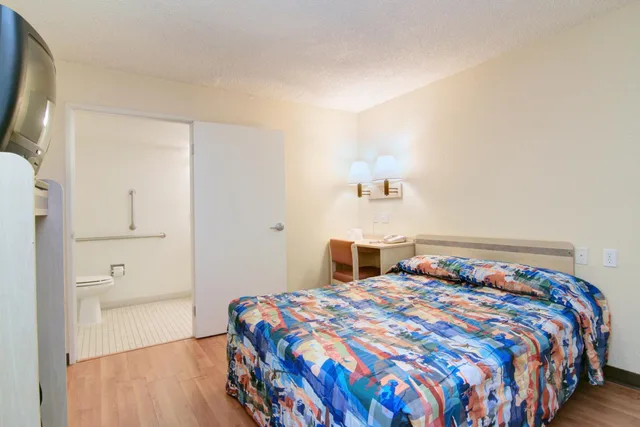 غرفة رباعية، Motel6 Tempe, AZ - Broadway - ASU 7/10