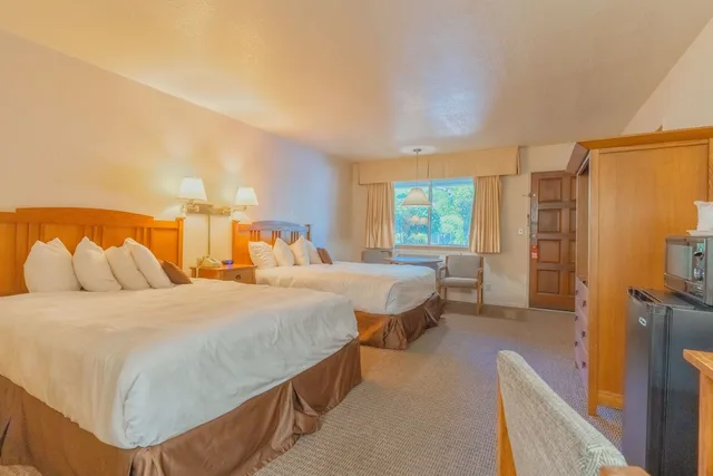غرفة قياسية بسرير كينج لذوي الإعاقة، Mariposa Lodge 1/5