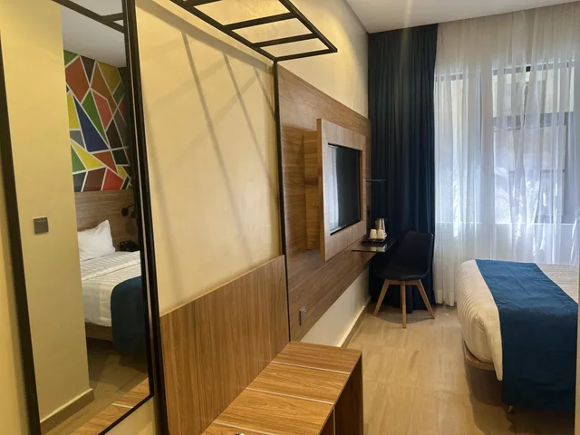 Queen bed standard Room, Hotelinn Oniru 2/5