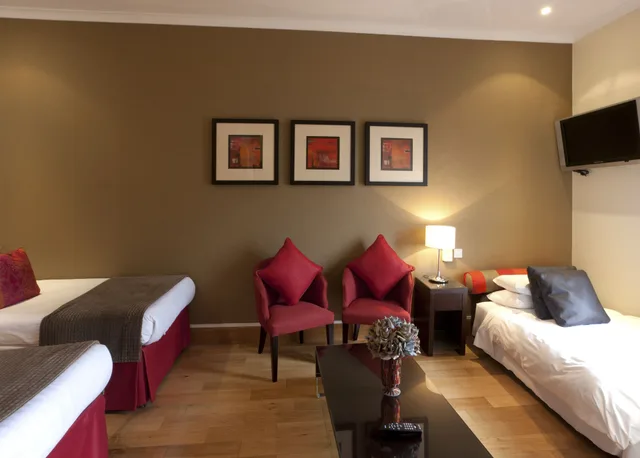 غرفة قياسية ثلاثية، New Linden Hotel 6/10