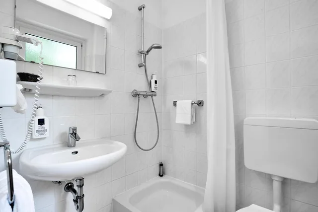 غرفة اقتصادية مفردة في الملحق، Hotel Dollnsee-Schorfheide 4/6