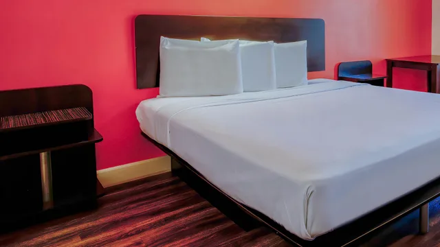 غرفة بسرير كينج لذوي الإعاقة، Motel6 Hesperia, CA - West Main Street - I-15 3/5