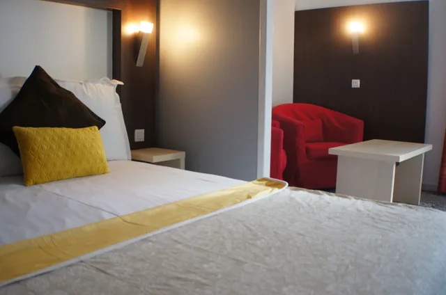 غرفة بسرير مزدوج، Hotel the Originals Annonay Est La Siesta 1/8