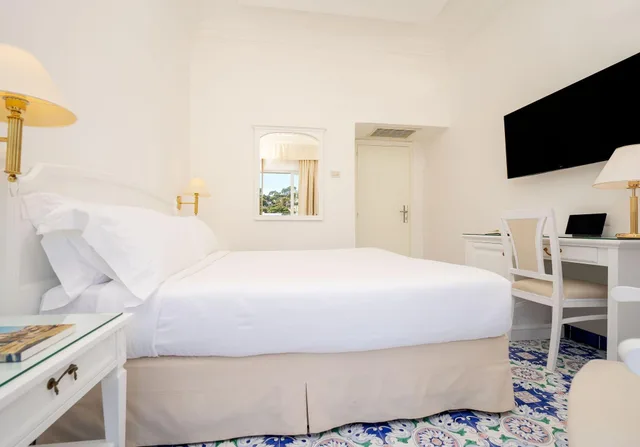 غرفة أساسية بسرير مزدوج أو سريرين منفصلين، Hotel Syrene Capri 3/6