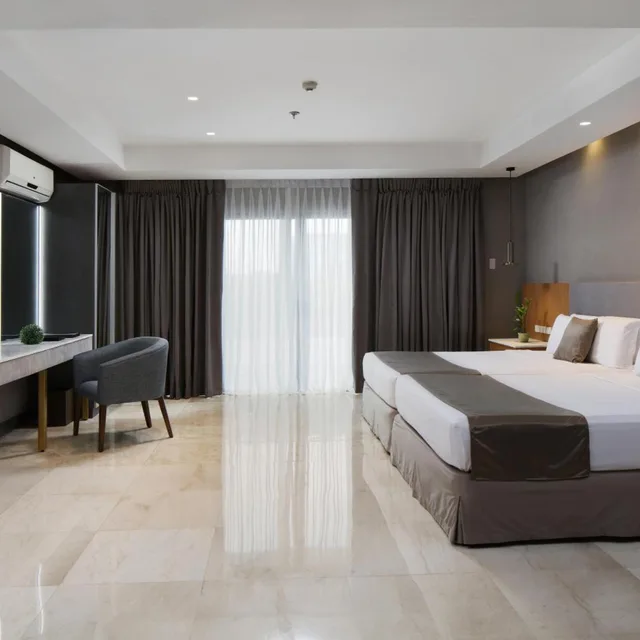 Penthouse Suite, Twin Beds, Balcony, City Garden Suites Manila 3/5