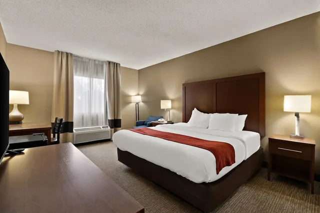 غرفة بسرير كينج لذوي الإعاقة، Comfort Inn Bordentown Near NJ Turnpike 4/10