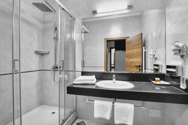 غرفة كومفورت بسرير كوين، Aristos Hotel Zagreb 7/7
