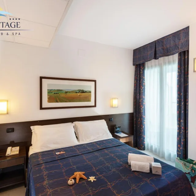 غرفة بسرير مزدوج أو سريرين منفصلين بإطلالة على البحر، Hermitage Hotel Club And Spa 1/10