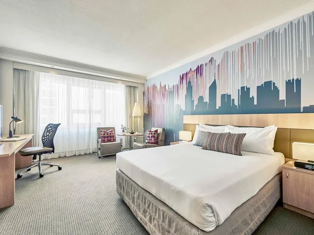 Superior, Queen Bed, Mercure Perth 3/10