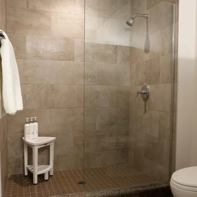 1 Bedroom, Apartment, The Kimpton Schofield Hotel 3/3