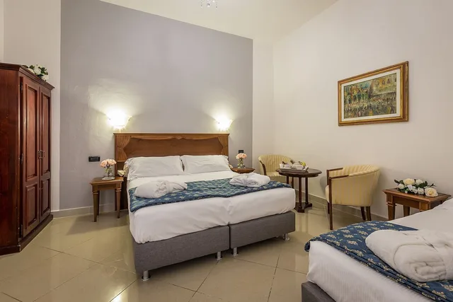غرفة قياسية ثلاثية بسرير مزدوج وسرير فردي بغرفة نوم واحدة، Hotel Veneto 4/10