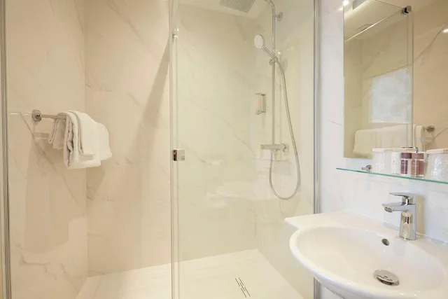 Superior, King Bed, Quality Hotel Bordeaux Centre 5/6