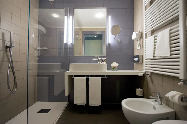 غرفة بريفيليج بشرفة، MERCURE FIRENZE CENTRO 10/10