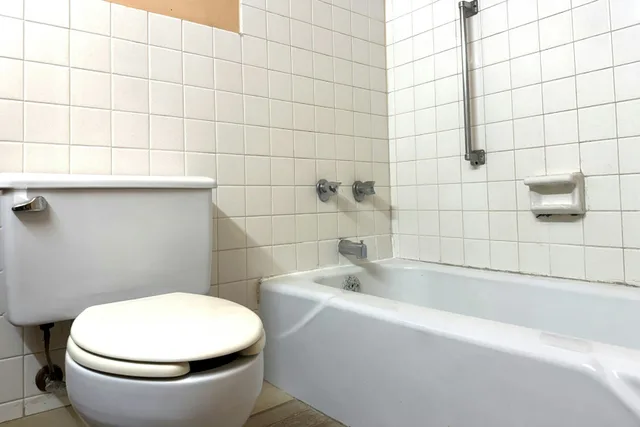 غرفة بسرير كينج، Red Carpet Inn & Suites Lima 2/2