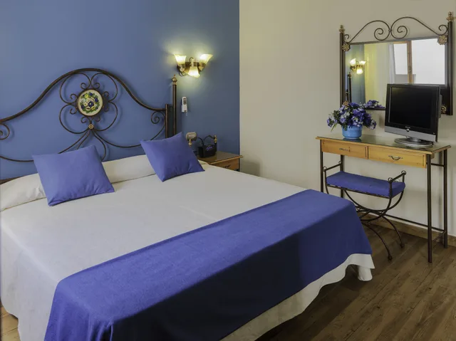 1 Bedroom, Apartment, Twin Beds, Pool or Sea View, 2 Sofa، Regency Torviscas Apartments And Suites 1/3