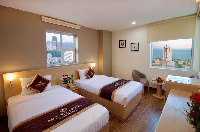 Senior, Twin Beds, Sea View, Balcony, Gibson Hotel Nha Trang 7/10
