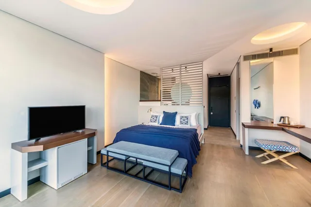 Luxury, King Bed, Partial Sea View, with Pool، Cape Bodrum Luxury Hotel Beach 1/3