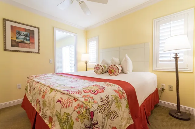 1 Bedroom, Premier, Suite, King Bed, Sofa, Inn at the Beach 6/10