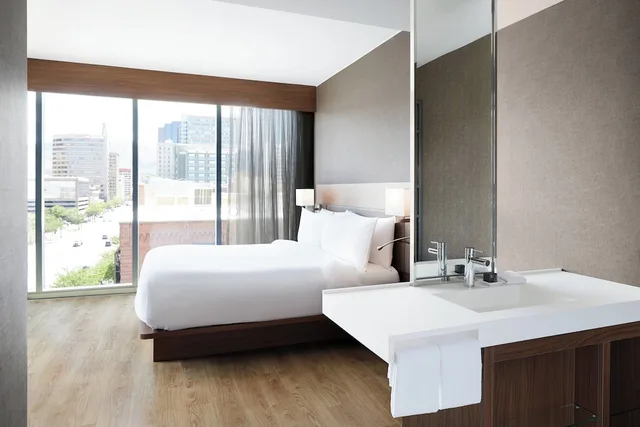 غرفة بسرير كينج بإطلالة على المدينة، Ac Hotel Salt Lake City Downtown 3/4
