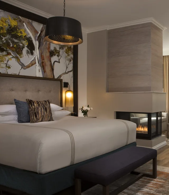 Luxury, King Bed, River View, River Terrace Inn 5/9