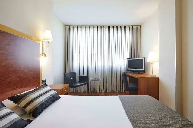 Standard, Twin Beds, Exe Plaza Delicias 2/9
