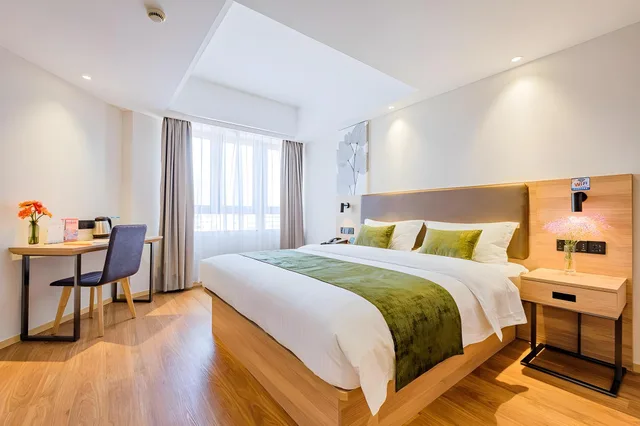 غرفة سوبيريور بسرير كينج وسرير كوين، GreenTree Inn Shanghai Jingan Railway Station Xinzha Road Business Hotel 1/2