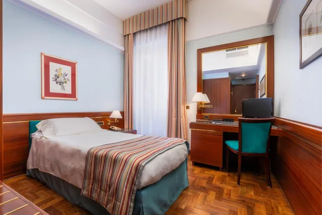 Room, Single, Hotel Crivis 1/16