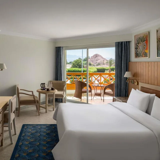 Classic, King Bed, Pool and Sea View، Movenpick Taba 9/10