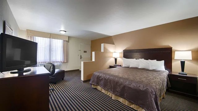 King Bed, Large, Best Western Marina State Beach 3/7