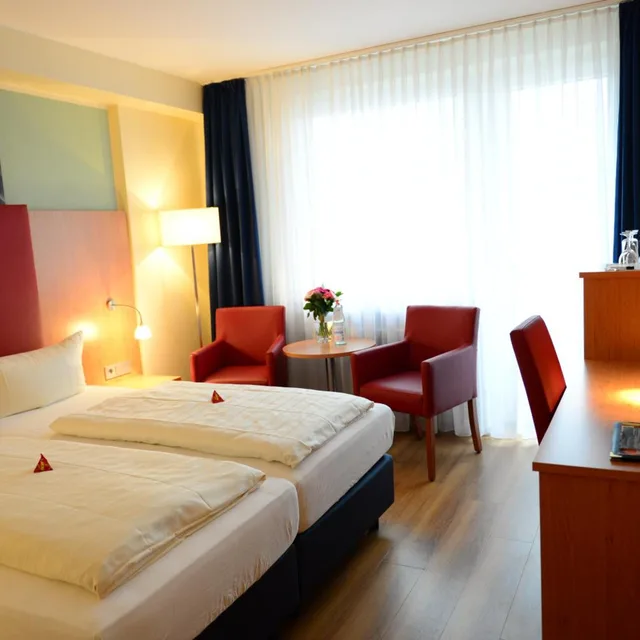 غرفة بسرير مزدوج بشرفة، Hotel National Dusseldorf 4/7