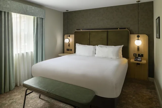 جناح جونيور بسرير كينج، DoubleTree by Hilton Hotel & Spa Chester 1/10