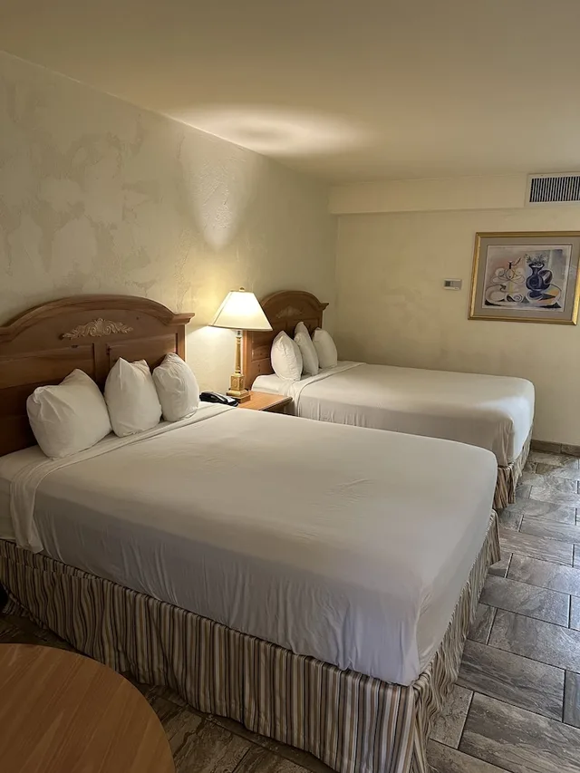 غرفة ديلوكس بسريرين كوين، Ramada by Wyndham Las Cruces Hotel & Conference Center 2/4