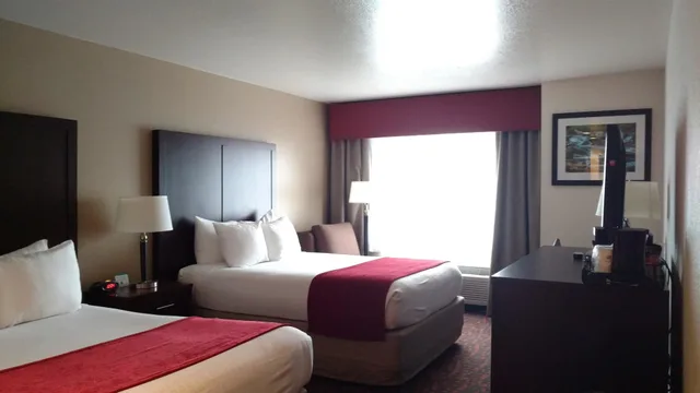 غرفة قياسية بسريرين كوين، Best Western Pony Soldier Inn - Airport 2/6