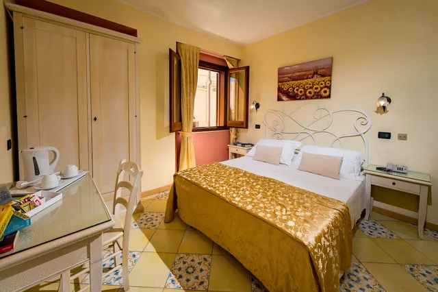 غرفة كلاسيكية بسريرين منفصلين، HOTEL CALA MARINA 3/9