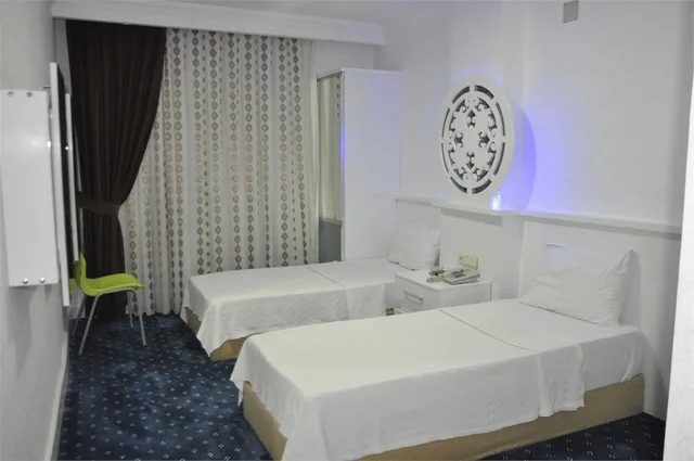 غرفة قياسية بسرير مزدوج، Kar Hotel 3/10