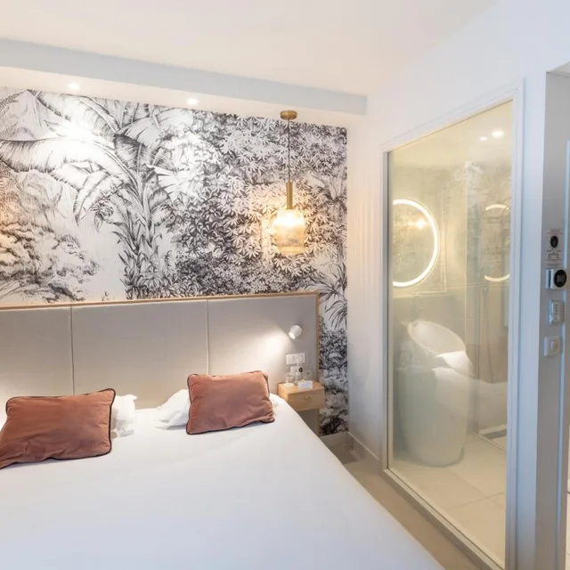 1 Bedroom, Suite, Hotel Ker Lann Aeroport 3/4