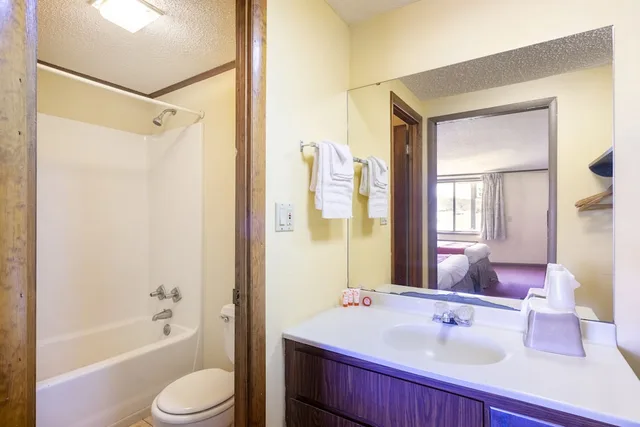 شقة بسريرين كينج بغرفتي نوم، OYO Hotel Daleville AL Hwy 84 6/6