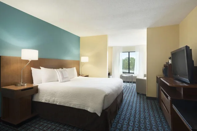 جناح تنفيذي بسرير كينج، Fairfield Inn & Suites Hartford Manchester 1/2