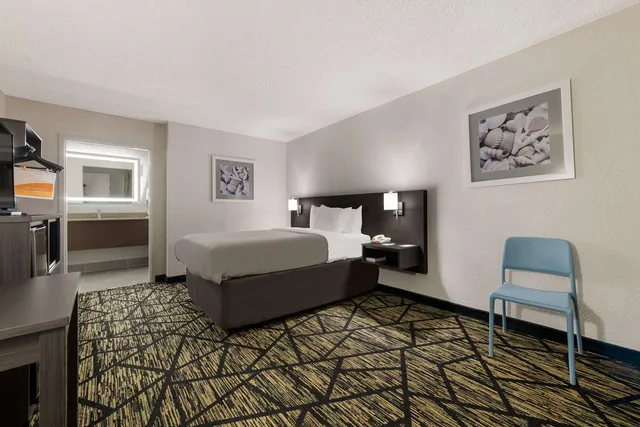 غرفة بسرير مزدوج، Quality Inn Orange Park Jacksonville FL 1/3