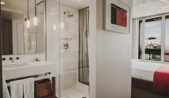 غرفة ديلوكس بسرير كوين، The Nolitan Hotel 9/10