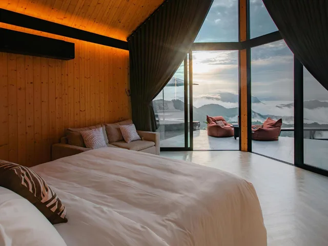 جناح بسرير كينج بشرفة، Pino Latte Resort and Hotel 1/3