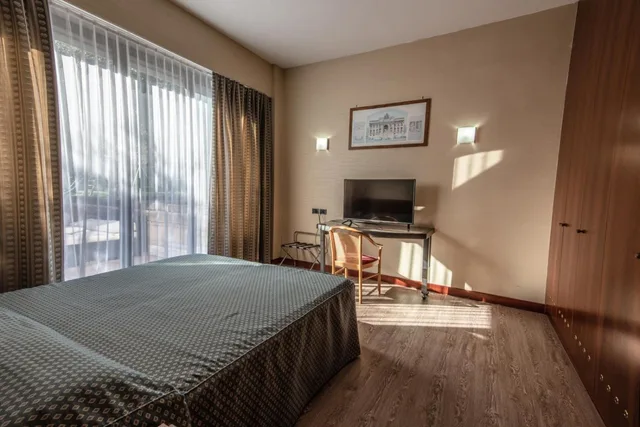 غرفة رباعية، Petra Hotel And Residence 2/6