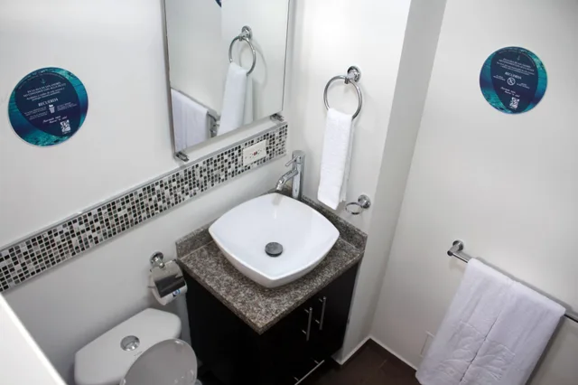 2 Bedrooms, Supreme, Suite، White Coral Apartasuites 6/8