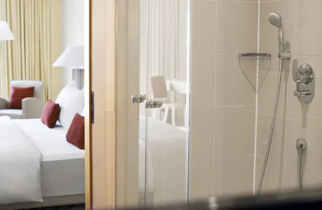 غرفة سوبيريور بسرير كينج، Le Meridien Munchen 3/6