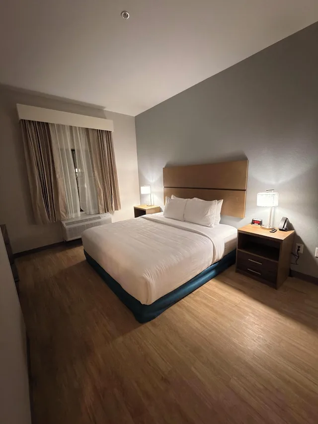 Efficiency, King Bed, Accessible, Mainstay Suites - Oklahoma City Airport 2/2