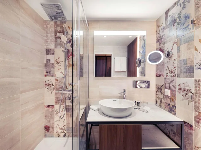 جناح جونيور سوبيريور، Mercure Budapest Korona Hotel 8/9